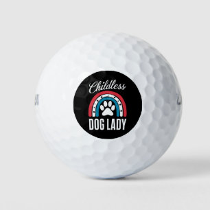 Kinderlose Hunde-Dame Wählt bei der Wahl 2024 Rege Golfball