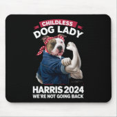 Kinderlose Hundefrau wählt Kamala 2024 Mousepad (Vorne)