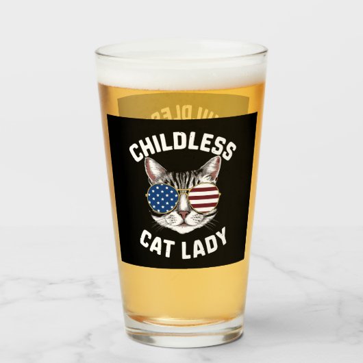 Kinderlose Katze Lady Kamala Harris 2024 Glas (Vorne (Gefüllt))