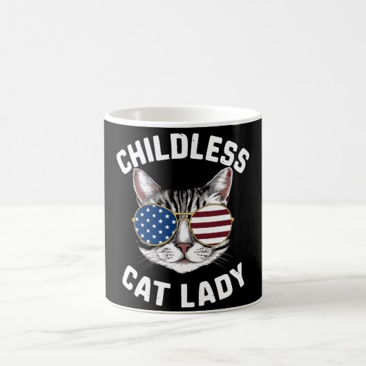Kinderlose Katze Lady Kamala Harris 2024 Kaffeetasse (Mittel)