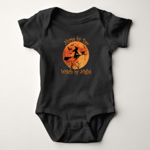 Kindermädchen an Tag Hexe an Nacht Weihnachtsfeier Baby Strampler