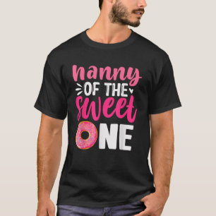 Kindermädchen der ersten Geburtstagsfamilie T-Shirt