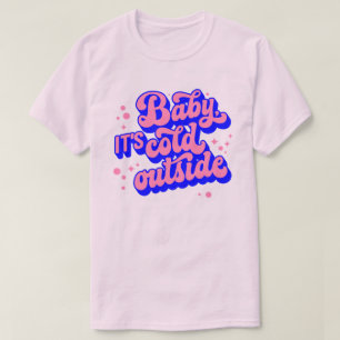 Kindermädchen, kalt draußen im Winter. T-Shirt