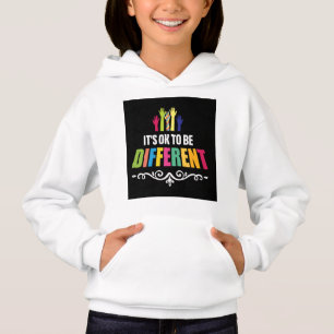 Kindermädchen werden Schuhe und Sweatshirts