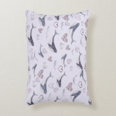 Kindermuster mit Niedlichen Walen, Wolken und Herz Dekokissen (Vorderseite(Vertikal))