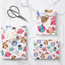 Kindernahtloses Muster mit niedlichen Eulen auf We Geschenkpapier Set