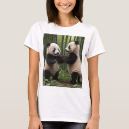 Kinderpandas in einem Bambuswald, T - Shirt