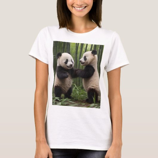 Kinderpandas in einem Bambuswald, T - Shirt (Vorderseite)