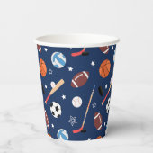 Kindersportgeräte-Muster auf Blue Birthday Pappbecher (Rückseite)