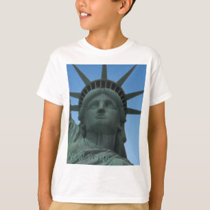 Kinderstatue des New Yorker Shirts der Freiheitssü