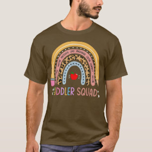 Kinderwagen-Kinderbetreuer kehren zurück zum Scho T-Shirt