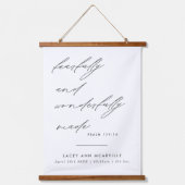 Kinderzimmer "Minimalistisch Scripting Birth Detai Wandteppich Mit Holzrahmen (Vorderseite)