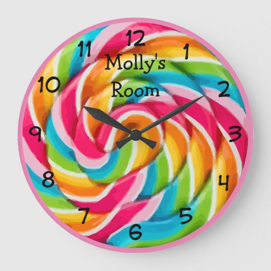 Kinderzimmer Monogramm bunte Candy Themed Uhr (Vorderseite)