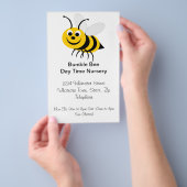 Kinderzimmer zum Tag des Bienendesigns Flyer (Handgriff)
