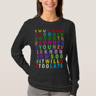 Kindheit ist Kostenloser Regenbogen-Stöchialsatz T-Shirt