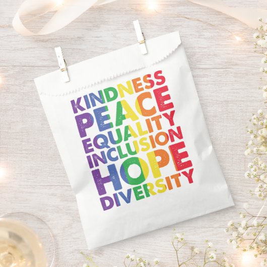 Kindness Peace Equality Liebe Inclusion Hope LGBT Geschenktütchen (Ausgeschnitten)