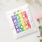 Kindness Peace Equality Liebe Inclusion Hope LGBT Geschenktütchen (Versiegelt)
