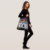Kindness Rocks Rainbow Tragetaschen Mit Langen Trägern (Am Model)
