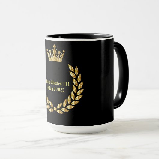 King Charles 111 Coronation .Black/Gold Tasse (VorderseiteRechts)