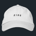 KING Powerful Men Boy Handsome White Classic Cap Bestickte Baseballkappe<br><div class="desc">Herren Sie den Tag mit dieser stilvollen "KING" Kappe. Stickereier oder bedruckter Text unterstreicht Ihre mutige Persönlichkeit. Das 100% Baumwollgewebe ist weich,  aber langlebig,  für langlebigen Verschleiß. Ein verstellbarer Gurt an der Rückseite bietet eine personalisierte Passform. Ideal,  um jedem lässigen Ensemble eine Touch der Zuversicht hinzuzufügen.</div>