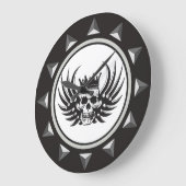 King Skull mit Flügeln Große Wanduhr (Winkel)