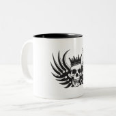 King Skull mit Flügeln Zweifarbige Tasse (Vorderseite Links)
