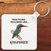 Kingfisher, der die Stille wie Kingfisher praktizi Schlüsselanhänger (Rückseite)