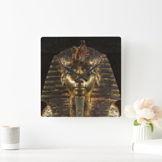 KingTut20150901 Quadratische Wanduhr (Zuhause)