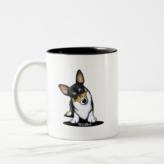 KiniArt Tri Curious Corgi Zweifarbige Tasse (Links)