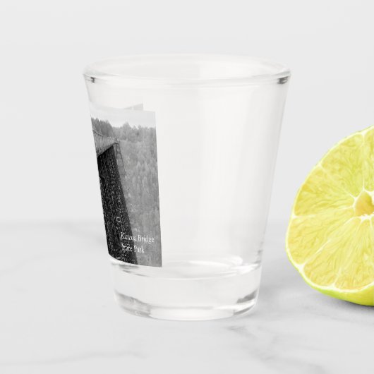 Kinzua Bridge Skywalk Souvenir Schnapsglas (Rechts)