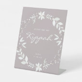 Kippah-Hochzeitszeichen, weiß und Lila P Sockelschild (Vorderseite)