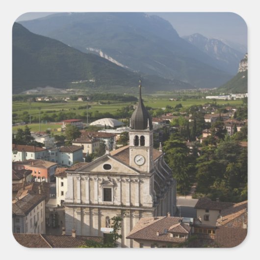 Kirche am Morgen, Arco, Trento Quadratischer Aufkleber (Vorderseite)