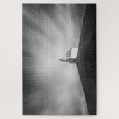 Kirche auf einem Hügel in Schwarz-Weiß Puzzle (Vertikal)