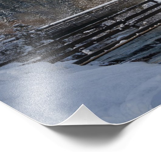 Kirche im Schnee mit den Alpen Fotodruck (Ecke)