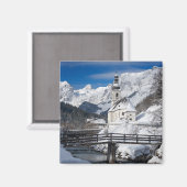 Kirche im Schnee mit den Alpen Magnet (Vorderseite/Rückseite)