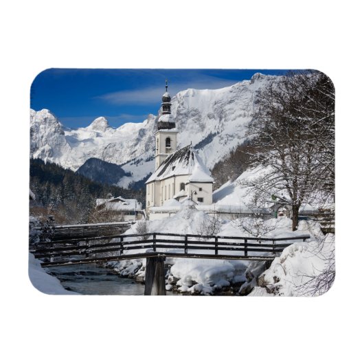 Kirche im Schnee mit den Alpen Magnet (Horizontal)