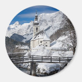 Kirche im Schnee mit den Alpen Magnet (Vorne)