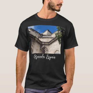 Kirche in Granda, Spanien T-Shirt