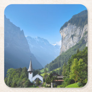 Kirche in Lauterbrunnen, Schweiz Rechteckiger Pappuntersetzer
