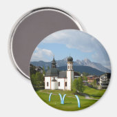 Kirche in Seefeld, Österreich, Rundmagnet Magnet (Vorderseite/Rückseite)