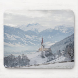 Kirche in Zillertal in Winter mousepad