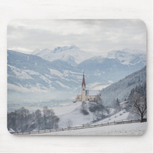 Kirche in Zillertal in Winter mousepad