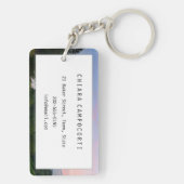 Kirche mit den Alpen bei Sonnenuntergang Schlüsselanhänger (Rückseite)