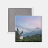 Kirche mit den Alpen Berge bei Sonnenuntergang Magnet (Vorderseite/Rückseite)