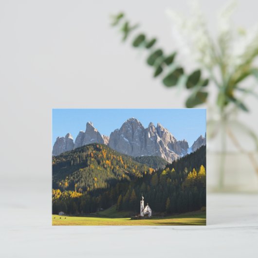 Kirche mit den Dolomiten - Berge Postkarte (Stehend Vorderseite)