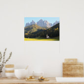 Kirche mit Dolomiten Berghang Poster (Küche)