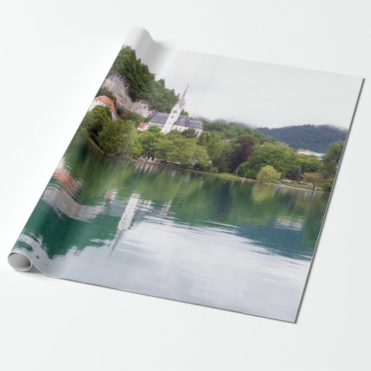 Kirche St Martin, Bled, Slowenien Geschenkpapier (Ungerollt)