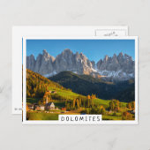 Kirche und Dorf mit Berglandschaft Postkarte (Vorne/Hinten)