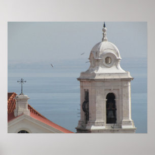 Kirchturm an der Küste Poster