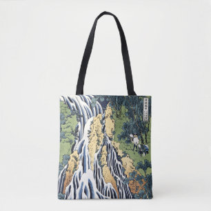 Kirifuri-Wasserfall in der Nähe des Berges Kurokam Tasche